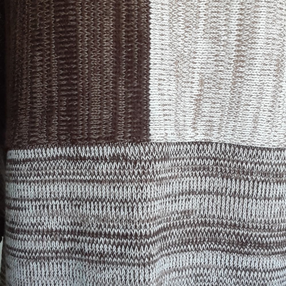 Sweater - Picture 3 of 7
